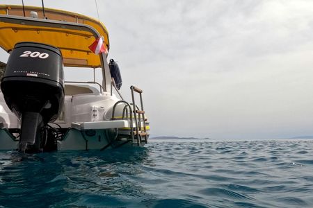 Heraklion Guided Boat Tour with Snorkelling in the Mediterranean Sea