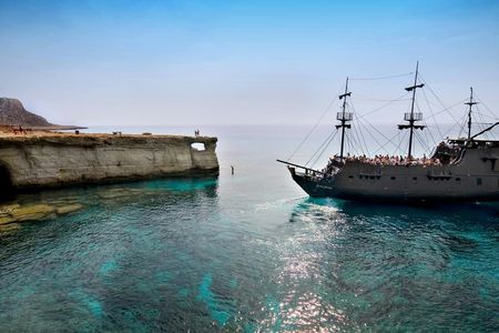 Black Pearl afternoon cruise with live music ticket only
