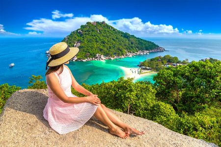 1-day shared tour to Koh Tao and Nang Yuan with lunch from Koh Samui
