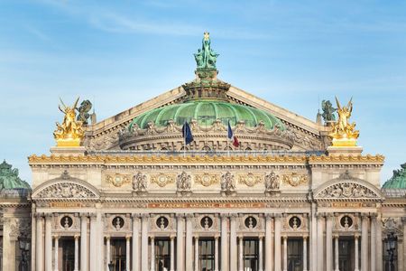 Private theme tour of the Haussmannian Paris