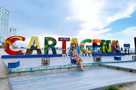 City tour of Cartagena with entry to San Felipe castle