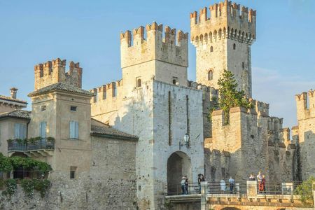 Sirmione 4-hour guided boat tour from Garda and Bardolino