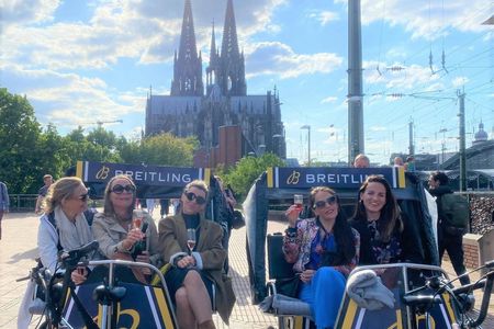 Rickshaw Tour of Cologne's Old Town with Champagne
