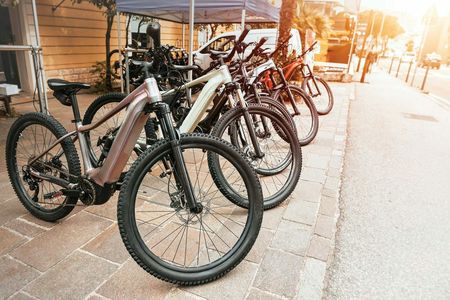 River Cruises Collection: Belgrade E-Bike Tour