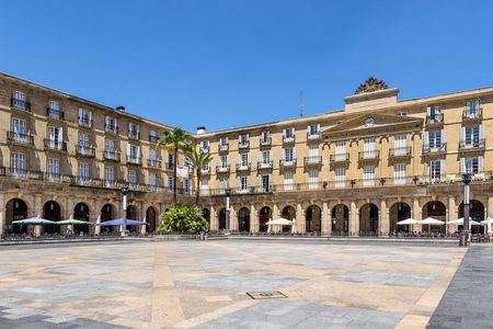 Bilbao old town guided walking tour