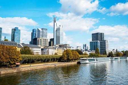Discover Frankfurt in 1 hour With a Local Guide
