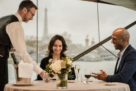 Seine cruise with dinner and live music