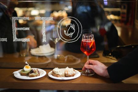 Venice bacari aperitivo food tour