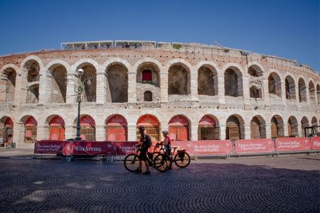 Verona E-bike tour with city center and panoramic views