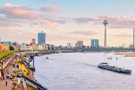 Explore Düsseldorf in 1 Hour with a Local