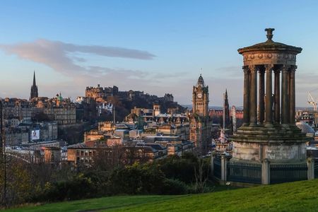 1-hour Tour of Edinburgh with a Local