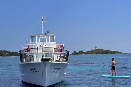 Afternoon boat tour in Alcudia Bay with tapas and snorkelling
