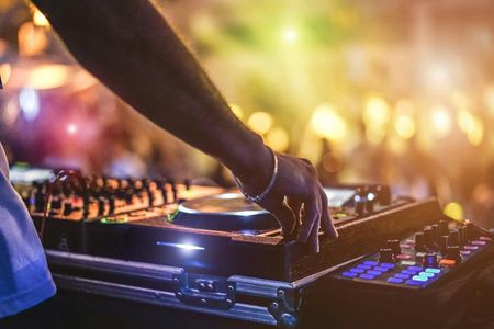 Scene SNEAK members only event in Zante