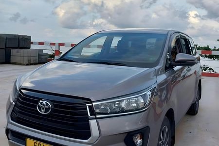 Private car transfer from Noi Bai Airport to Hanoi