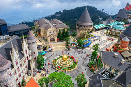 Ba Na Hills private tour with Golden Bridge