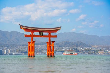 Day trip to Hiroshima and Miyajima by bullet train from Osaka