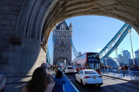 London big city hike through renowned landmarks