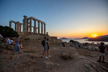 Cape Sounion and Temple of Poseidon sunset experience from Athens