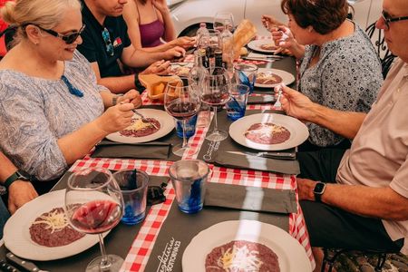 Verona food and wine tasting with walking tour
