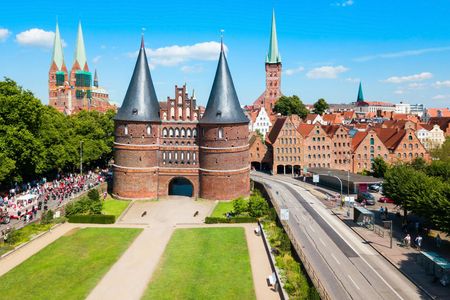 Follow the footsteps of the Hansa guided tour