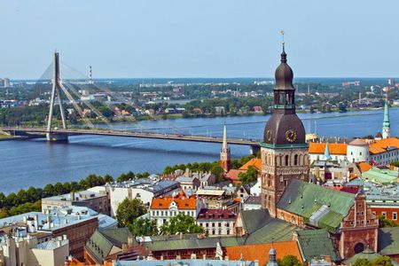 Introductory walking tour of Riga with a local guide