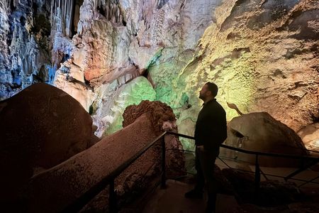 Canelobre Caves and Busot Ethnic Music Museum guided tour from Alicante