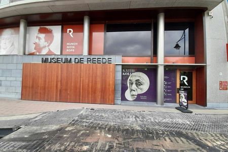 Self-guided audio tour of Antwerp's art and history