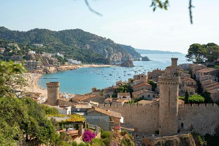 Costa Brava full-day excursion to Tossa de Mar from Barcelona