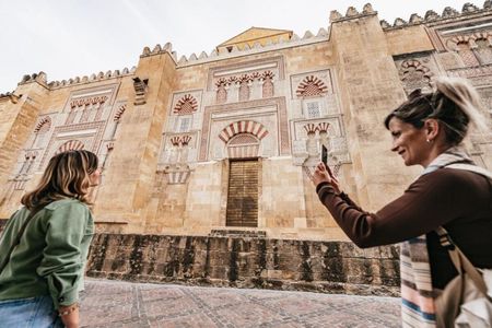 Guided tour of the Mosque-Cathedral of Córdoba and Jewish quarter