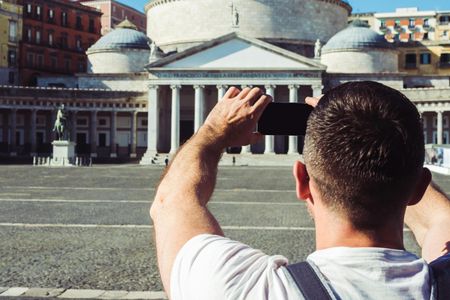 Half-day private and personalized walking tour of Naples