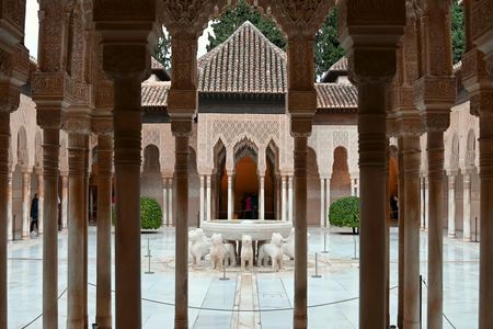 Granada City Pass, Alhambra entry and public transport