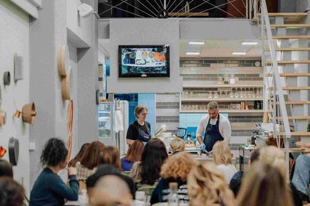 Cook and eat like a local, food tour and workshop