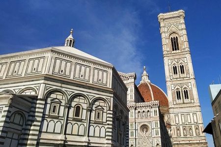 Florence Duomo and Brunelleschi's Dome entrance with audio app