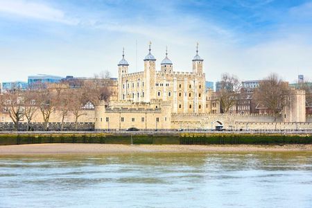 Windsor Castle and optional Tower of London tour with entry tickets