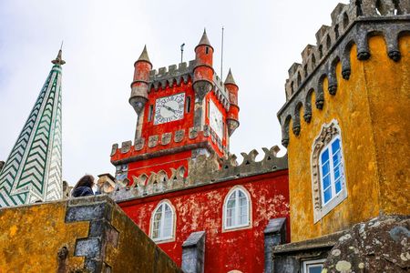 Full-day shared tour to Fátima, Nazaré, and Sintra from Lisbon