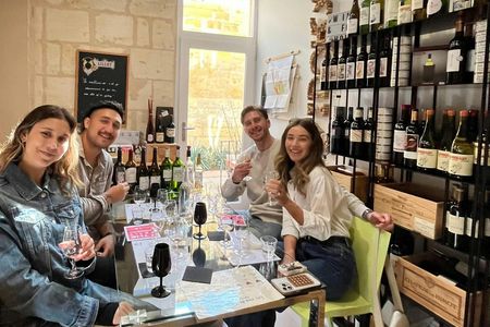 Bordeaux wine course with tasting of 6 wines and food pairing