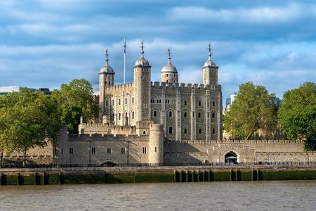 Tower of London and Crown Jewels private guided tour