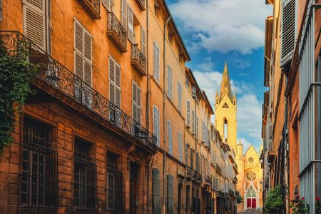 Aix-en-Provence 2-hour introductory walking tour with a local