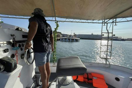 Historical guided boat tour through the Guadiana River