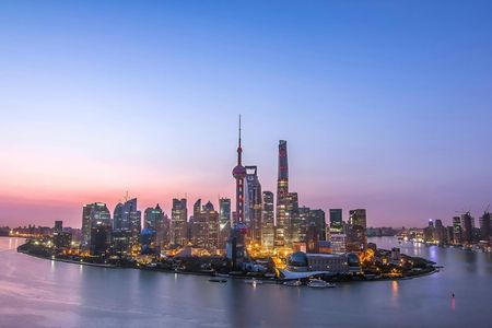 Shanghai private tour with iconic landmarks of the old and new city