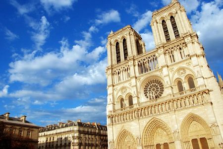 Reims 2-hour introductory walking tour with a local