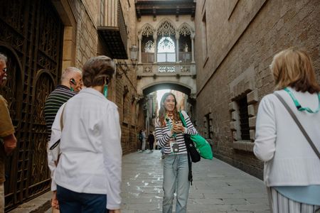 Barcelona 1-Day Guided Tour with Skip-the-Line Tickets and Transfers