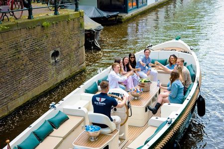 1 Hour-Long Amsterdam Canal Cruise