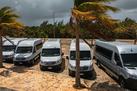 Private airport transportation to Playa Mujeres