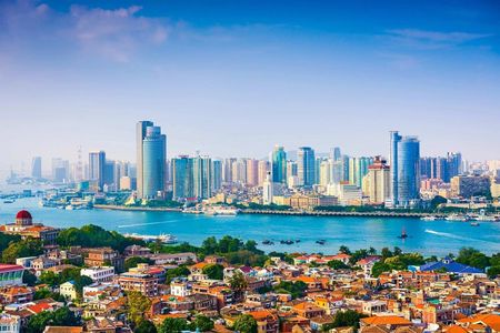 Premium Xiamen private tour with Gulangyu Island and urban gems
