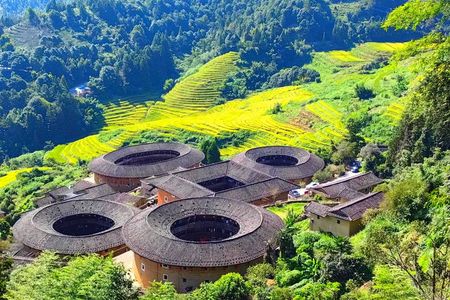 Private day-escape to Tianluokeng Tulou from Xiamen