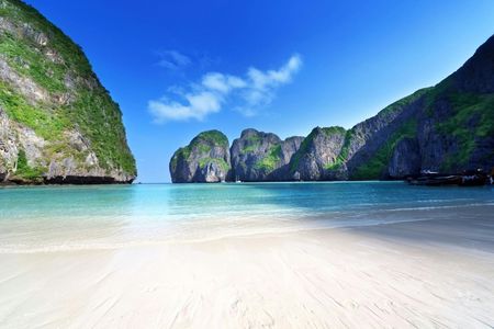 Phi Phi Island early bird boat trip from Krabi