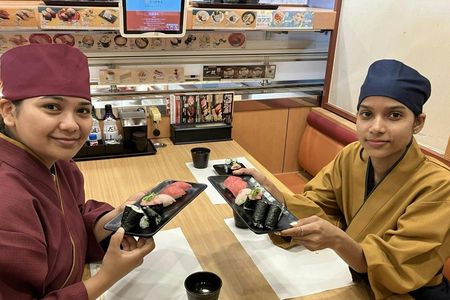 Sushi making experience in Osaka