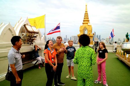Discover Chinatown in Bangkok with private guide and vehicle
