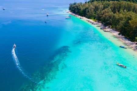 Kradan island adventure tour by long-tail boat from Koh Lanta